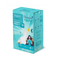 Blossom Wings Day Pad 260mm — individual wrapped pad held in hand